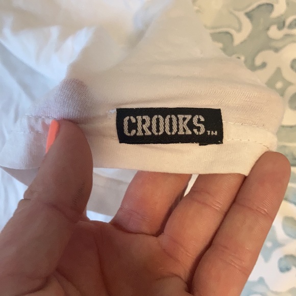 FREE ADD ON Crooks & Castles V-Neck T-shirt - Picture 8 of 8